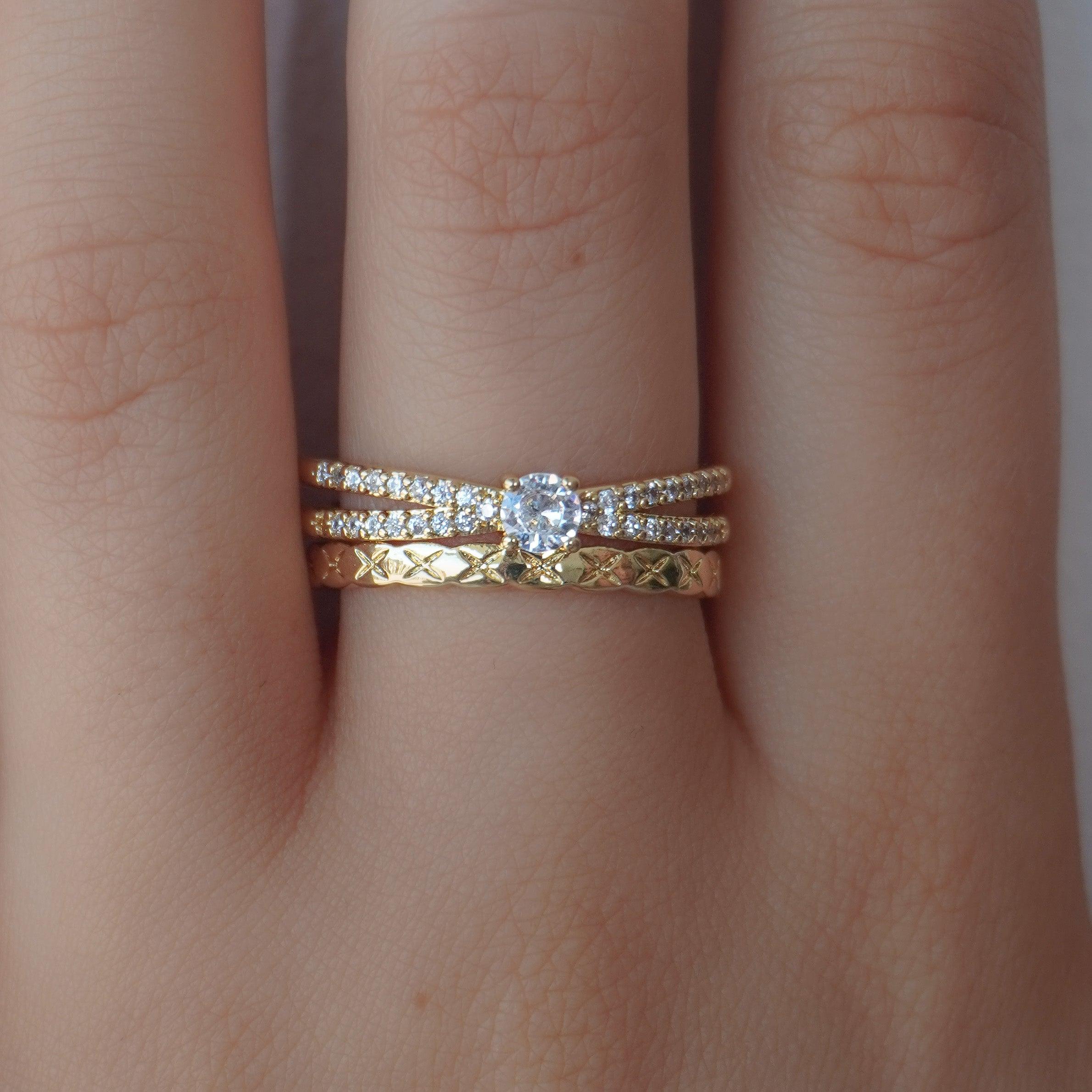 She's Glowing Ring - EVRYJEWELS