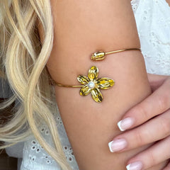 Flower Crush Arm Cuff Gold - EVRYJEWELS