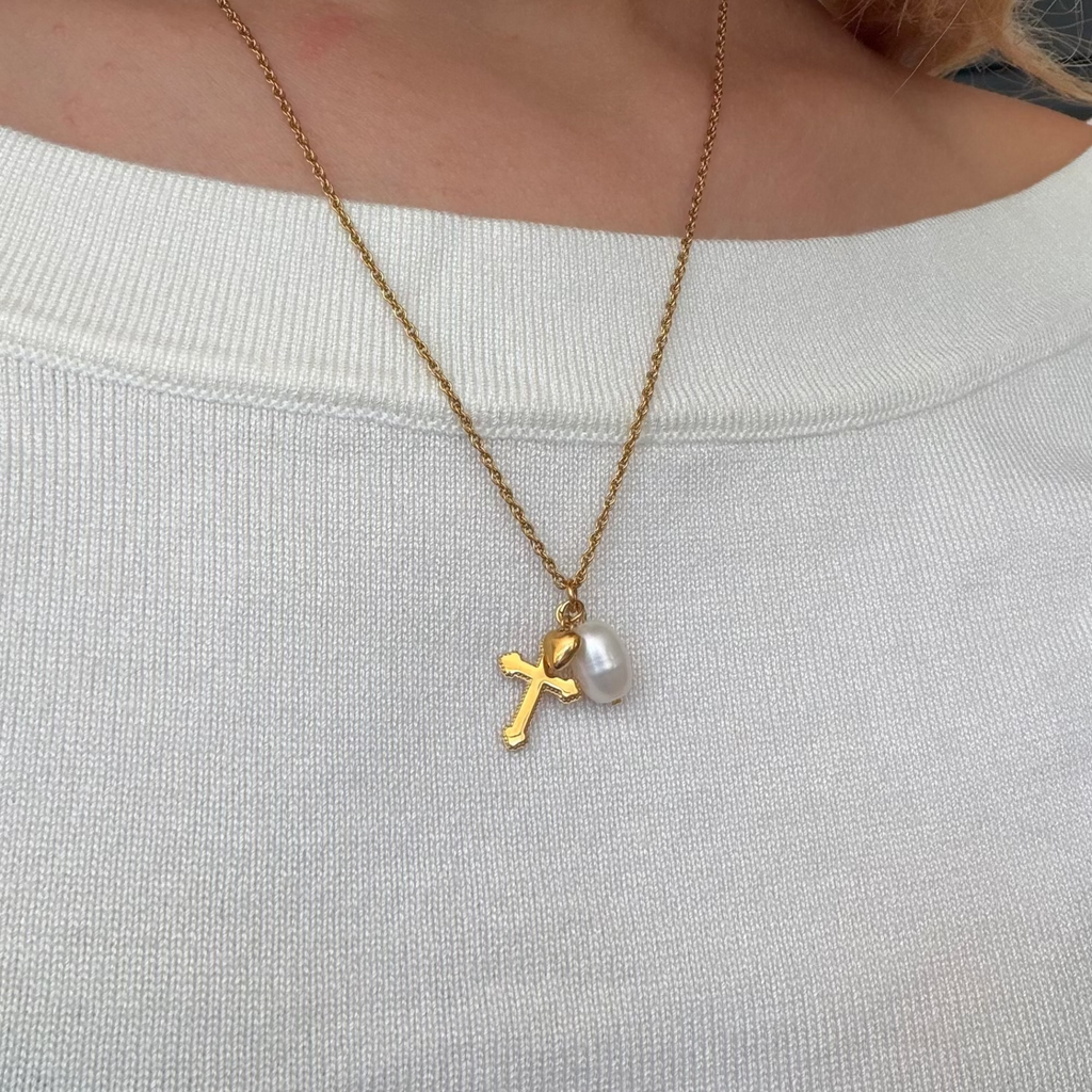 Divine Love Necklace - EVRYJEWELS