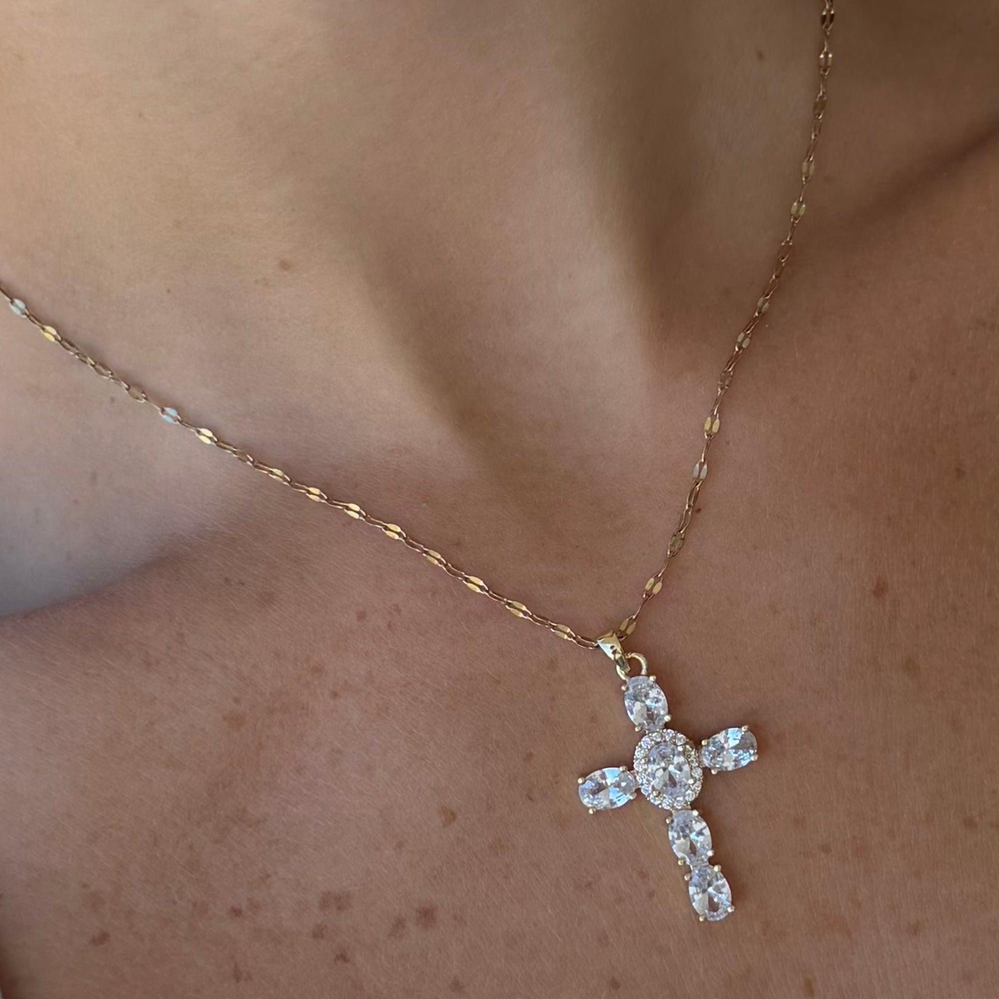 Heavenly Glow Cross Necklace - EVRYJEWELS